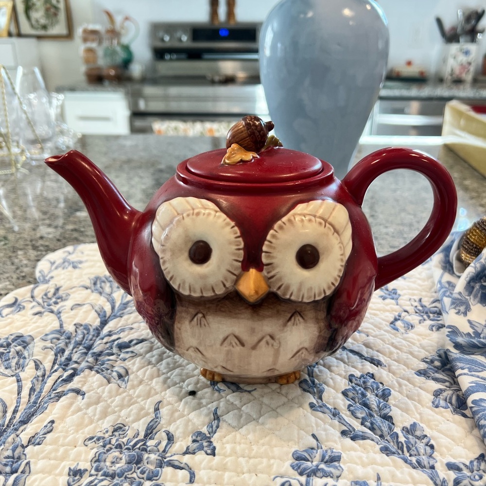 Grasslands Road Owl Shaped Red Teapot